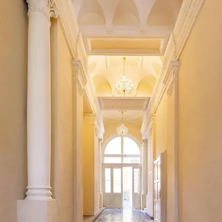 Rentero - Sunny One Bedroom Apartment Overlooking National Museum Apartment *
